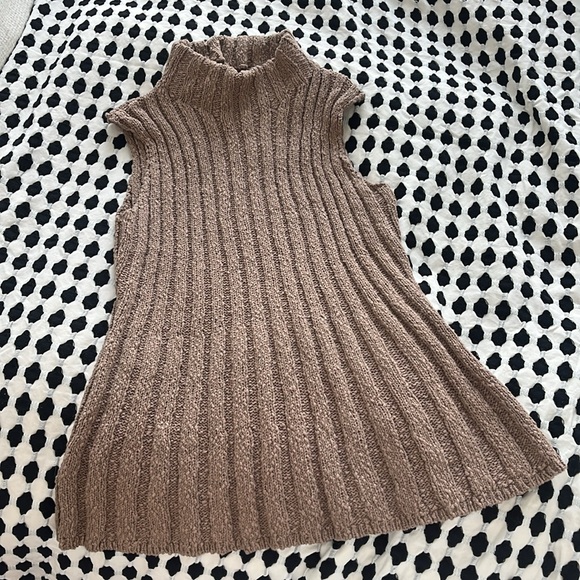 NWT DISSH Vero Tank - Picture 8 of 12